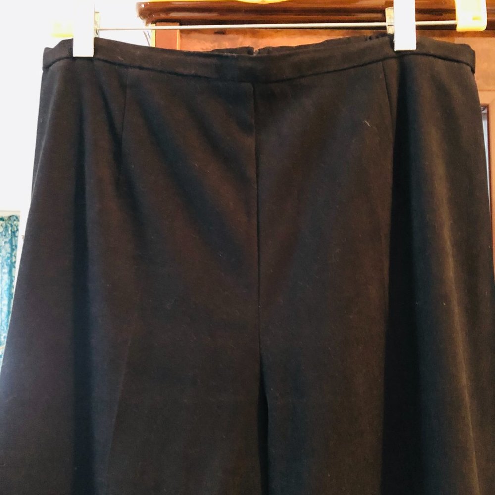 Two piece suit - Picture 5 of 6